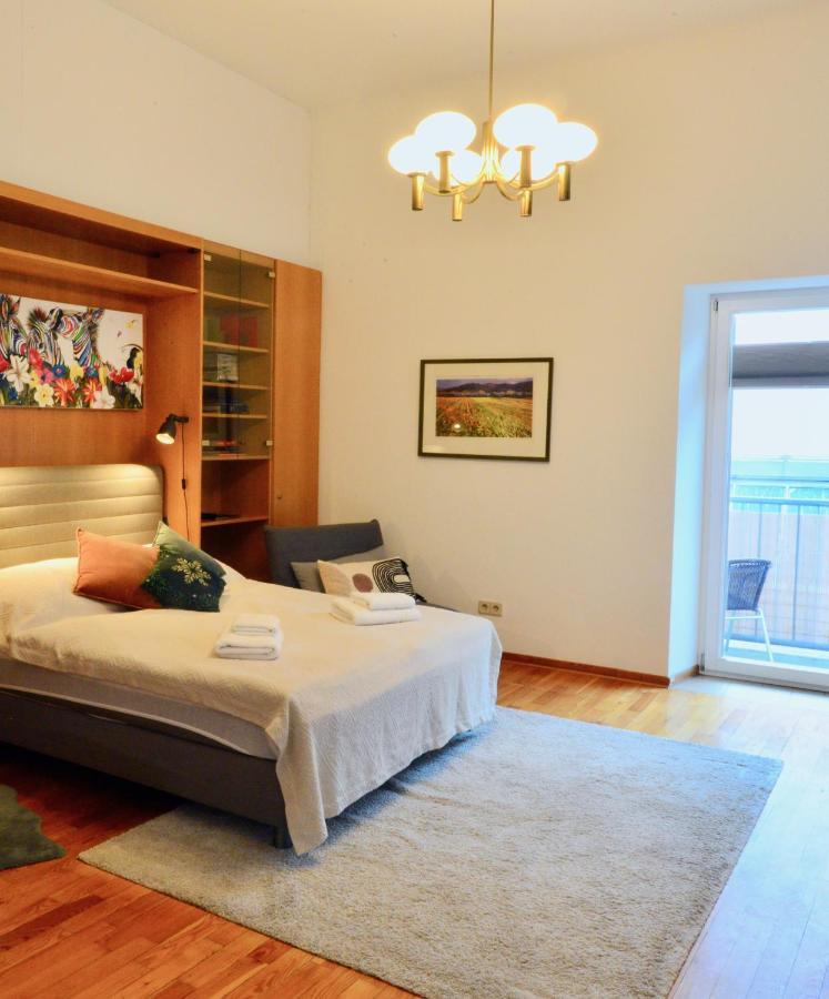 Charming With Balcony In Hip & Trendy Margareten เวียนนา ภายนอก รูปภาพ